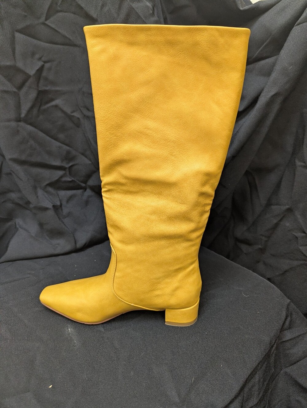 Mucccute Tall Women's Knee-High Boot in Banana Yellow